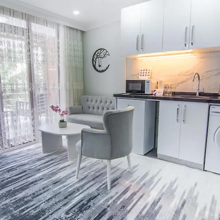 Cozy 1br With Inviting Balcony *