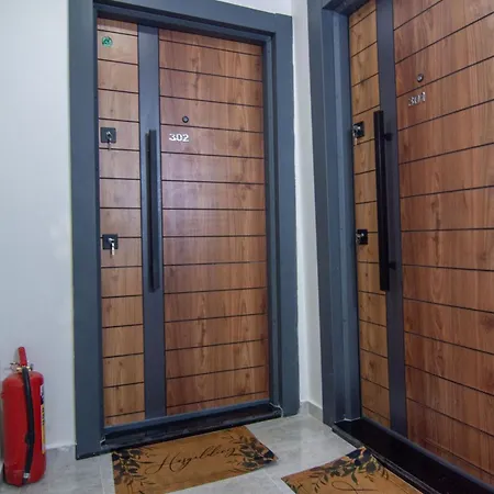 Apartman Cozy 1br With Inviting Balcony Isztambul