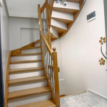 Appartamento Cozy 1br With Inviting Balcony Provincia di Istanbul